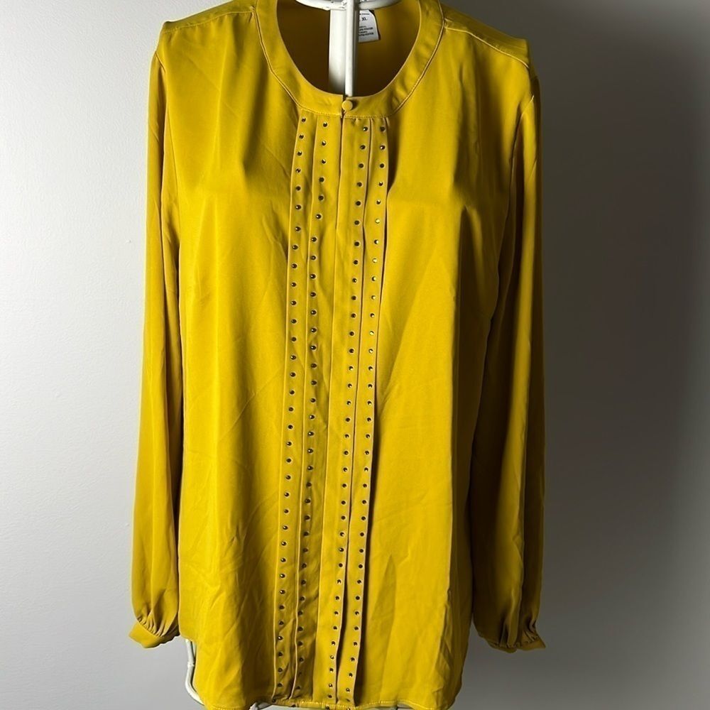 Monroe & Main Mustard Top